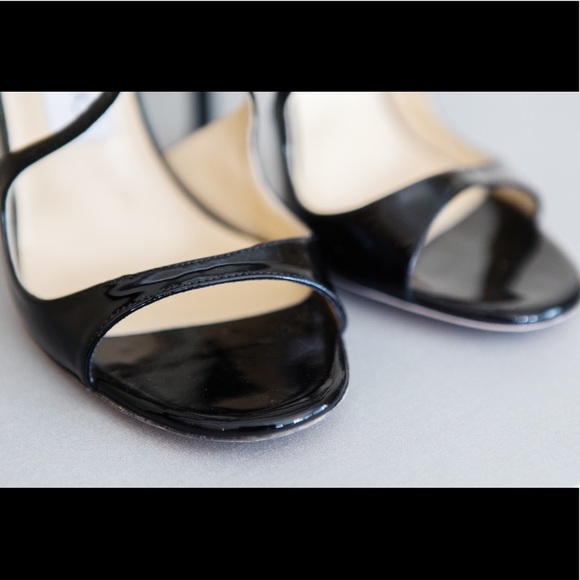 Jimmy Choo Lang
Black Patent Leather sandals - Picture 3 of 7